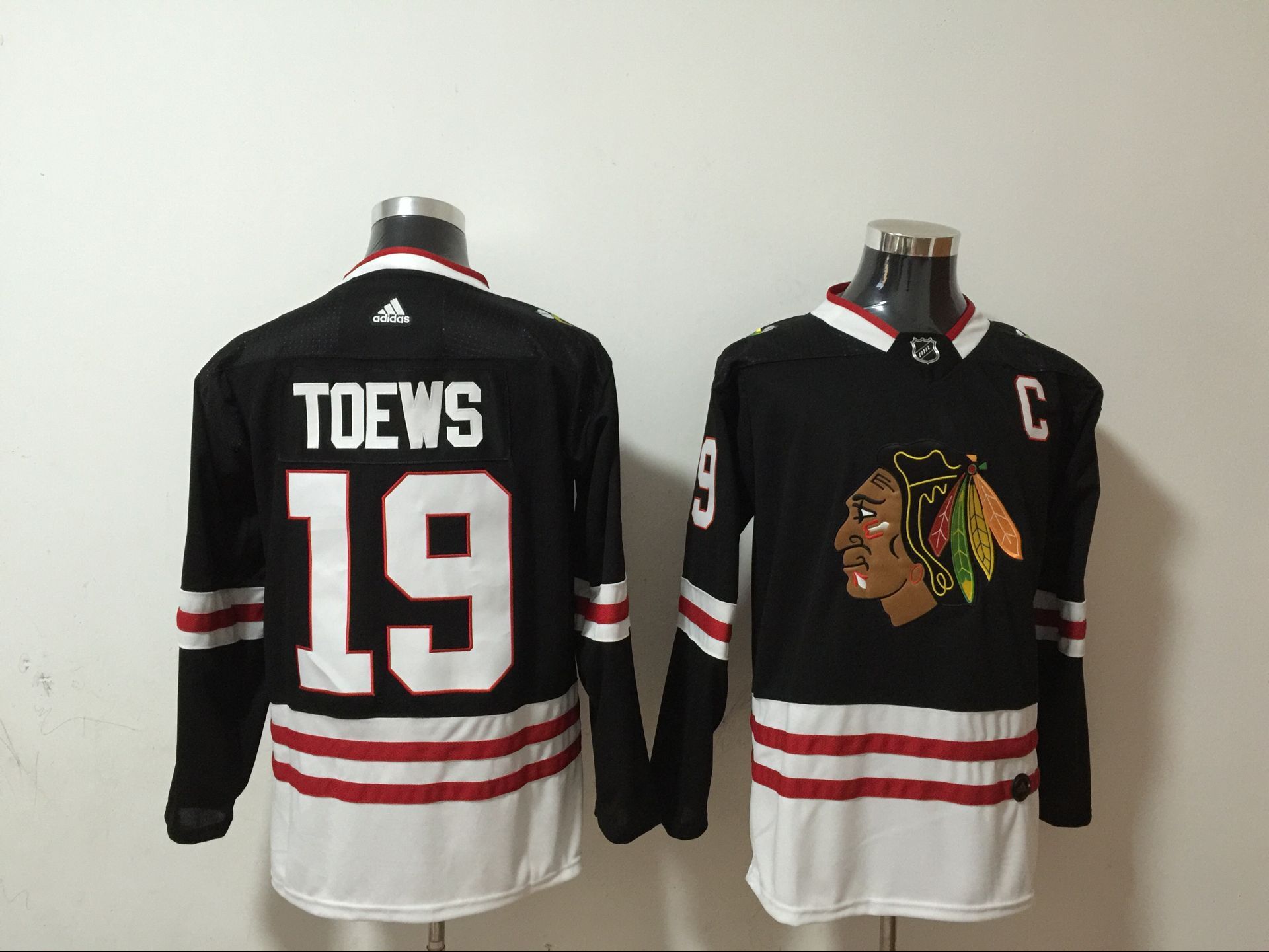 Chicago Blackhawks 19 Jonathan Toews Men Adidas 2020 black Stitched NHL Jersey